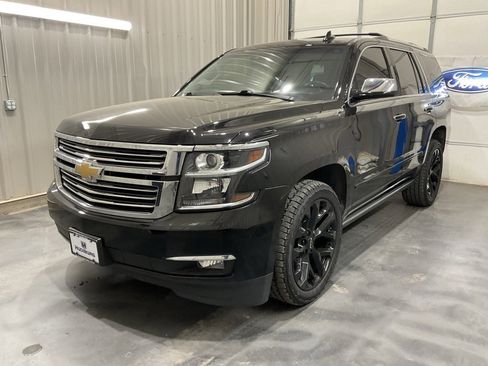Used 2020 Chevrolet Tahoe Premier w/ Premier Plus Edition image 3
