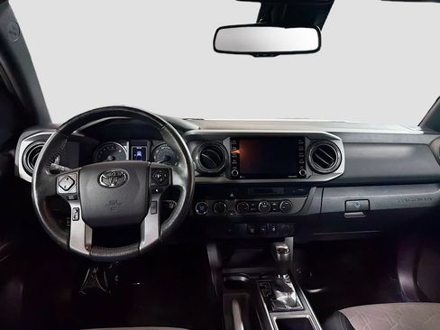 Used 2022 Toyota Tacoma TRD Off-Road AWD/4WD image 21