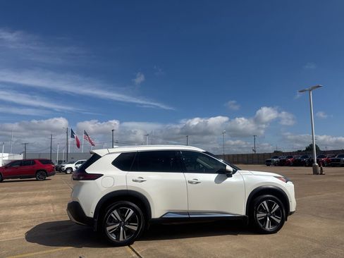 Certified 2023 Nissan Rogue Platinum w/ Platinum Premium Package FWD image 26