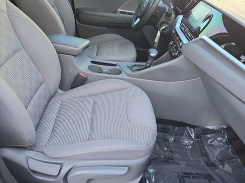 Used 2021 Kia Niro LX image 20