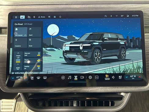Used 2024 Rivian R1S Adventure Quad AWD/4WD image 21