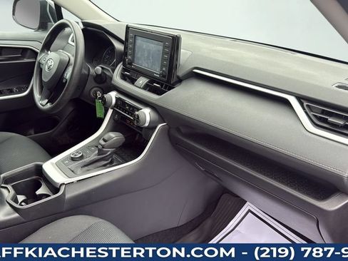 Used 2021 Toyota RAV4 LE AWD/4WD image 31