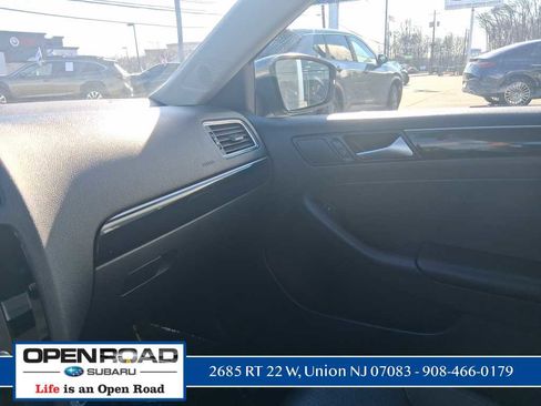 Used 2016 Volkswagen Jetta SEL image 18