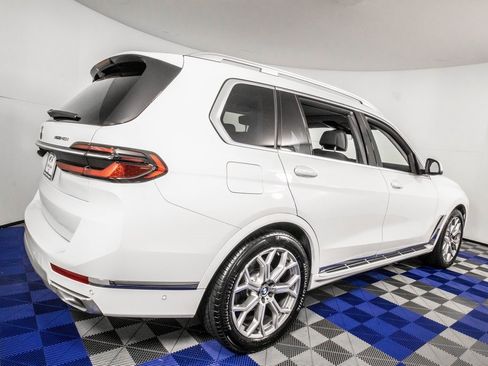 Used 2025 BMW X7 xDrive40i image 5