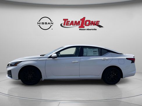 New 2026 Nissan Altima 2.5 SV FWD image 8