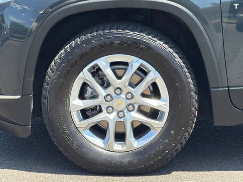 Used 2021 Chevrolet Traverse LT FWD image 28