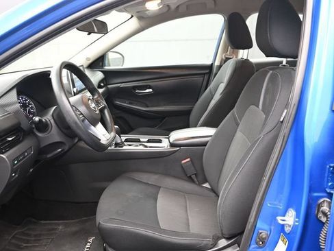 Used 2024 Nissan Sentra SV FWD image 6