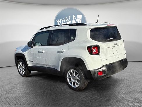 Used 2022 Jeep Renegade Latitude w/ Convenience Group image 7