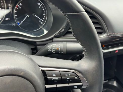 Certified 2025 MAZDA MAZDA3 s FWD image 24