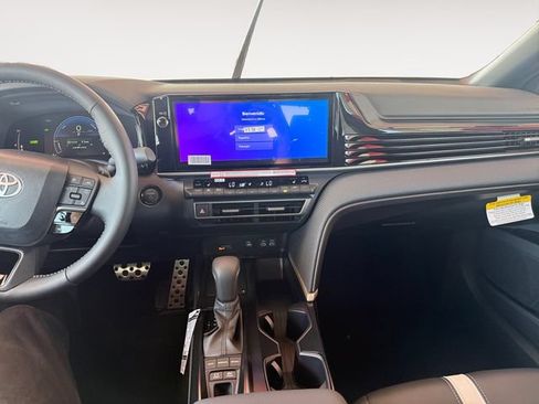 New 2026 Toyota Camry SE FWD image 10