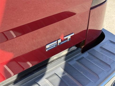 Used 2018 GMC Sierra 1500 SLT image 12
