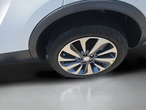 Used 2022 Buick Encore Preferred FWD image 33