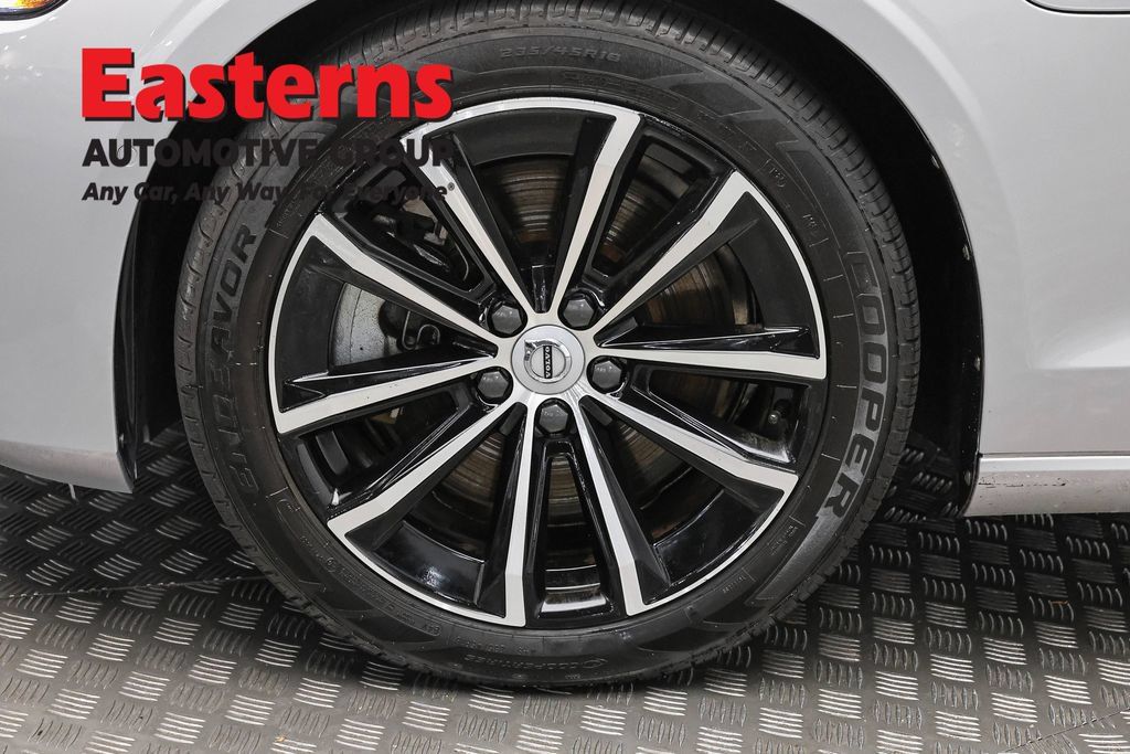 Used 2023 Volvo S60 T8 Plus AWD/4WD image 32