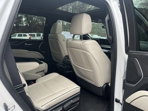 Used 2022 Cadillac Escalade Sport w/ Touring Package image 12
