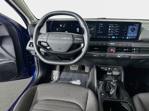 Used 2025 Kia K4 EX FWD image 22
