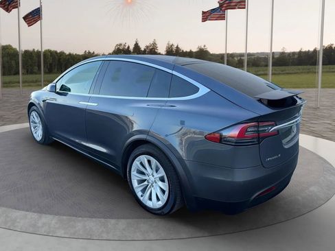 Used 2017 Tesla Model X 100D image 10