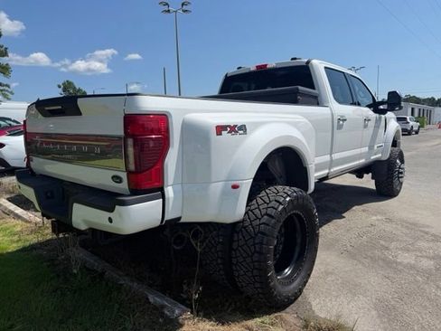 Used 2022 Ford F450 Platinum w/ FX4 Off-Road Package AWD/4WD image 4