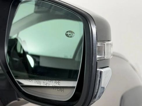 Used 2024 Subaru Outback Limited AWD/4WD image 39