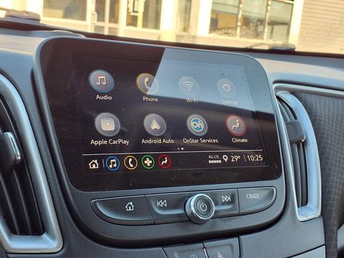 Used 2024 Chevrolet Malibu LT image 11