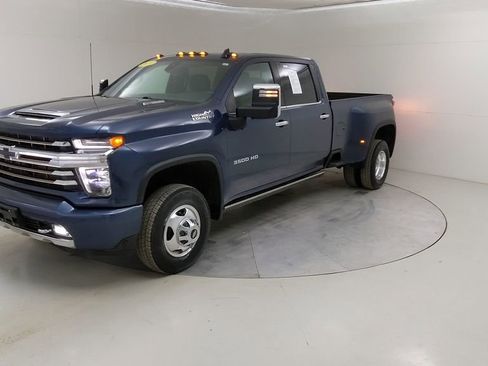 Used 2021 Chevrolet Silverado 3500 High Country image 21