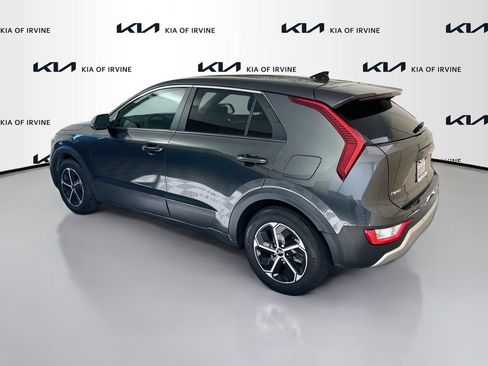 Certified 2025 Kia Niro LX FWD image 6