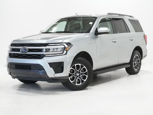 Used 2024 Ford Expedition XLT AWD/4WD image 1