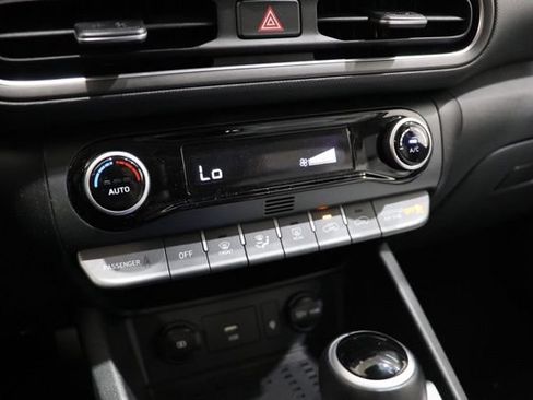 Certified 2023 Hyundai Kona SEL w/ Convenience Package AWD/4WD image 27