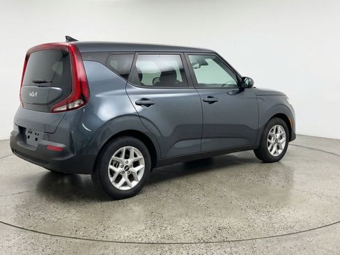 Used 2025 Kia Soul LX w/ LX Technology Package FWD image 9
