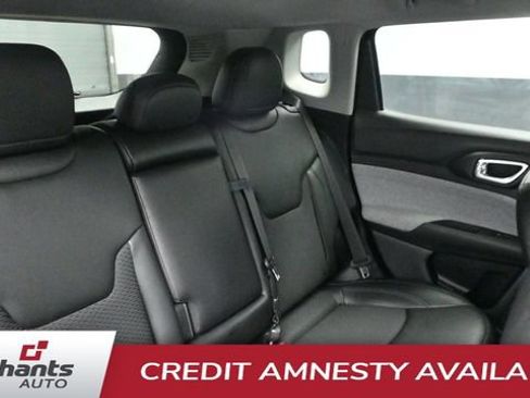 Used 2022 Jeep Compass Latitude AWD/4WD image 13