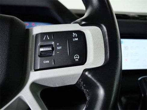 Used 2022 Land Rover Defender 110 SE image 26