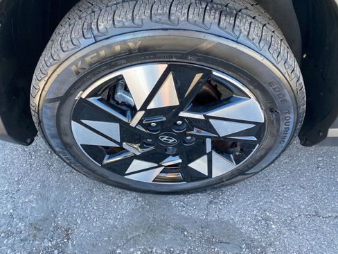 Used 2025 Hyundai Kona SEL image 30