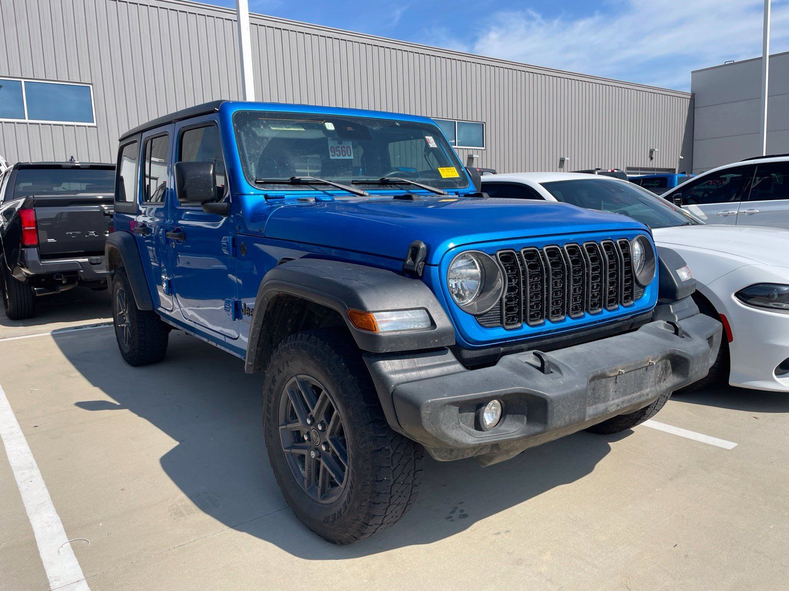 Used 2024 Jeep Wrangler Unlimited Sport AWD/4WD image 3