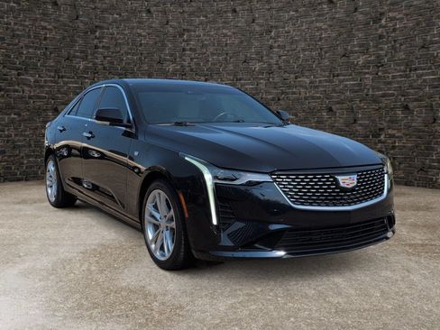 Used 2021 Cadillac CT4 Luxury RWD image 2