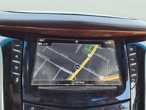 Used 2019 Cadillac Escalade Premium Luxury AWD/4WD image 32