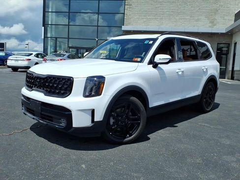 Certified 2025 Kia Telluride SX Prestige X-Line AWD/4WD image 3