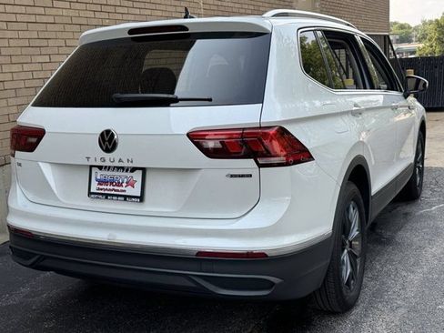 Used 2023 Volkswagen Tiguan SE AWD/4WD image 34
