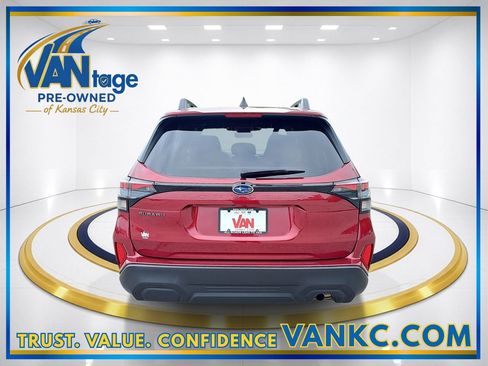 Certified 2025 Subaru Forester Premium AWD/4WD image 7