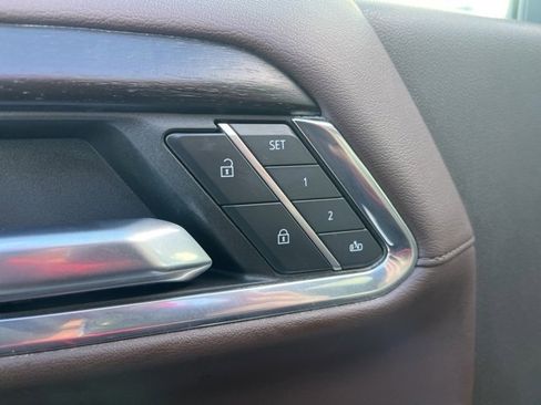 Used 2024 GMC Sierra 3500 Denali image 15