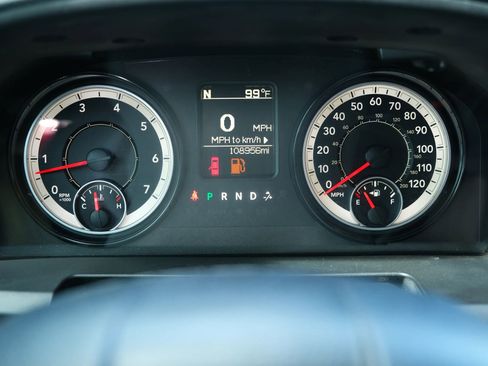 Used 2017 RAM 1500 Express w/ Express Value Package RWD image 38