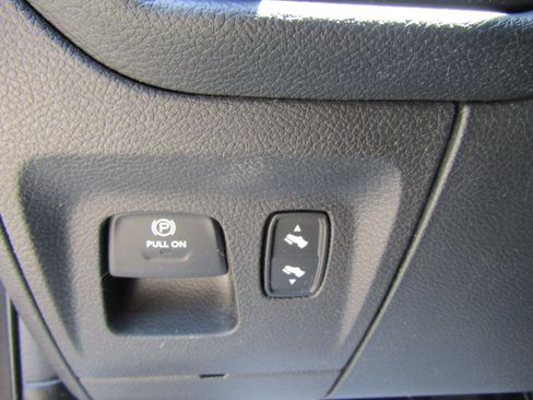 Used 2021 RAM 1500 Laramie AWD/4WD image 26