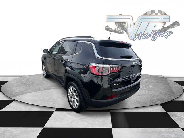 Used 2023 Jeep Compass Latitude AWD/4WD image 4