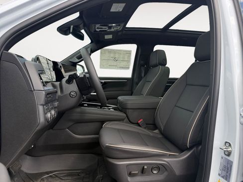 New 2026 Chevrolet Suburban Premier w/ Sun And Tow Package image 10