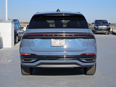 New 2026 Lincoln Nautilus Reserve image 6