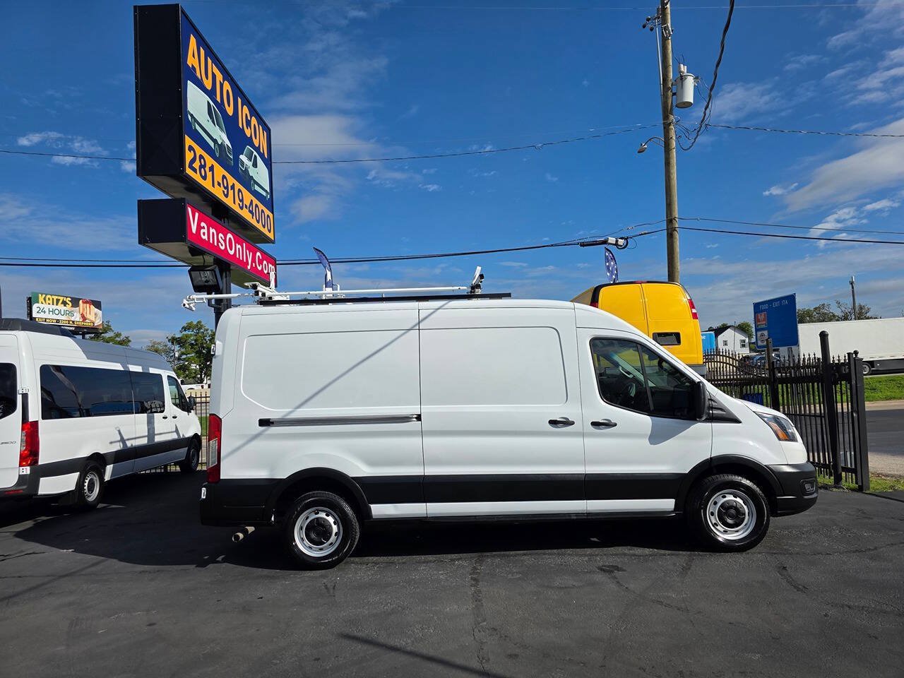 Used 2021 Ford Transit 250 Medium Roof RWD image 3