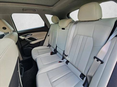 Certified 2025 Audi Q5 Premium w/ Convenience Package AWD/4WD image 15