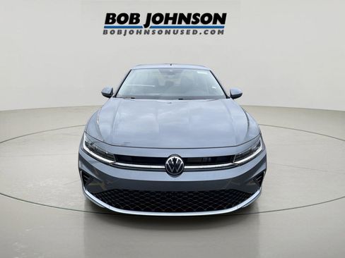 New 2025 Volkswagen Jetta SE image 8