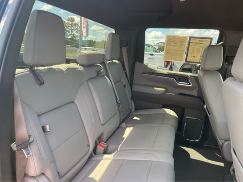 Used 2025 GMC Sierra 1500 SLT AWD/4WD image 22