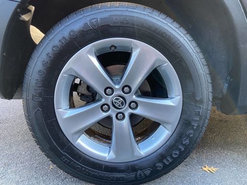 Used 2015 Toyota RAV4 XLE image 24