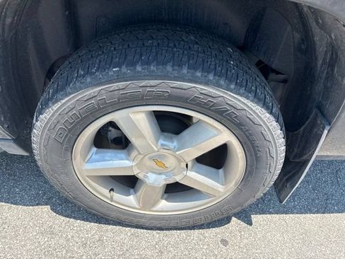 Used 2013 Chevrolet Avalanche LTZ RWD image 8