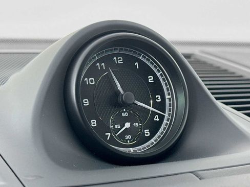 New 2026 Porsche Macan image 17